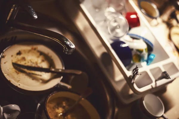 お皿を洗う — ストック写真