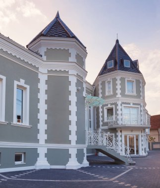Yeni ve Modern Hotel dış