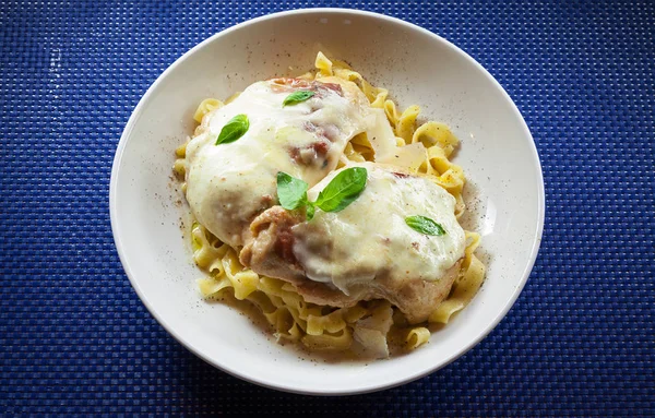 Turkey Meat and Pasta — Stock Photo, Image