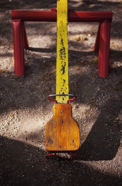 Parte de un Teeter Amarillo —  Fotos de Stock