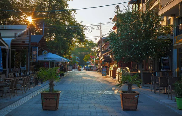 Main Street, Stavros
