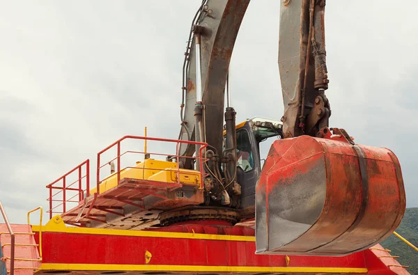 Big Tanker Excavator — Stock Photo, Image