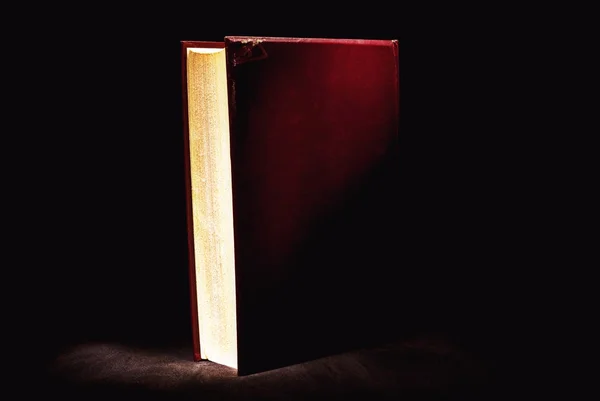 Vecchio libro rosso — Foto Stock