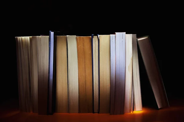 Um monte de livros — Fotografia de Stock