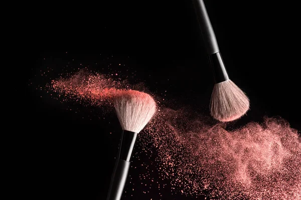 Maquillaje cepillos fondo — Foto de Stock