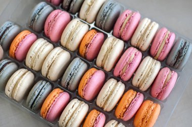renkli macaroons arka plan.