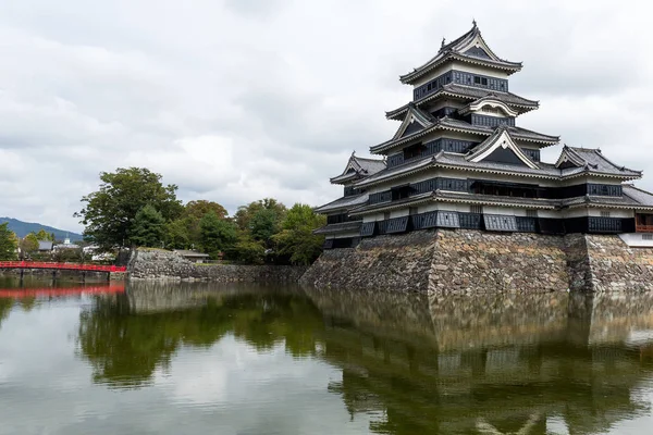 Японский замок Мацумото — стоковое фото