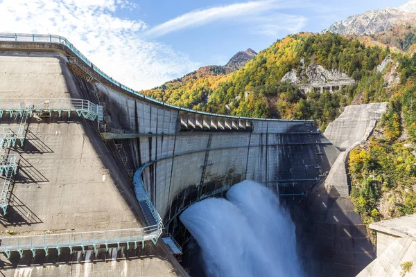Kurobe Dam w Japonii — Zdjęcie stockowe