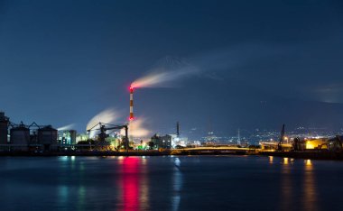 Sanayi Fabrikası ve dağ Fuji