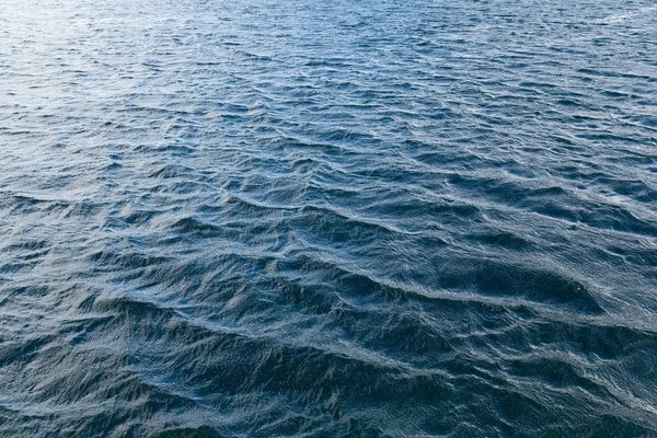 Blick von oben auf Meereswellen — Stockfoto