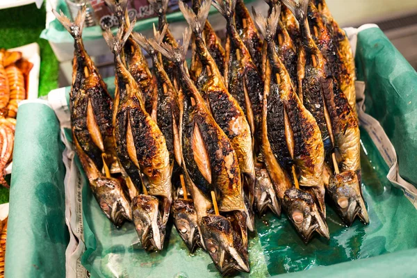 Gesalzener Fisch vom Grill — Stockfoto