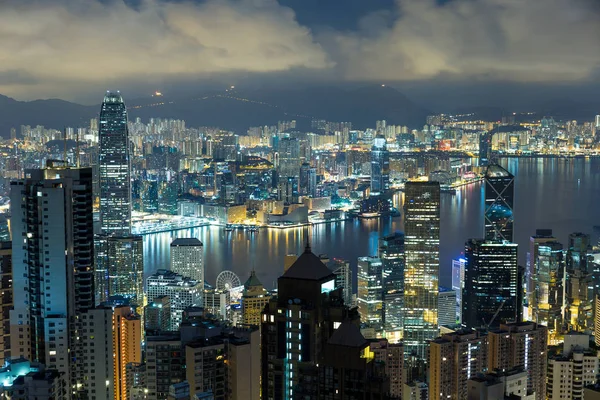 Hong kong skyline por la noche — Foto de Stock