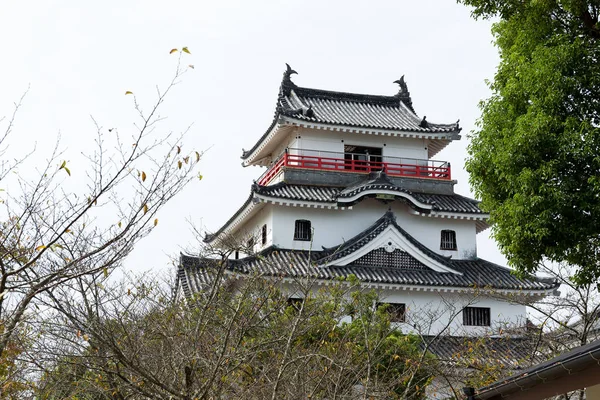 日本の伝統的な唐津城 — ストック写真