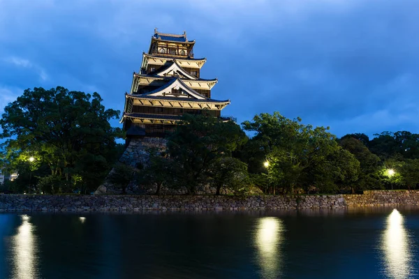Japanese Hiroshima Castle at night — Stock Photo, Image