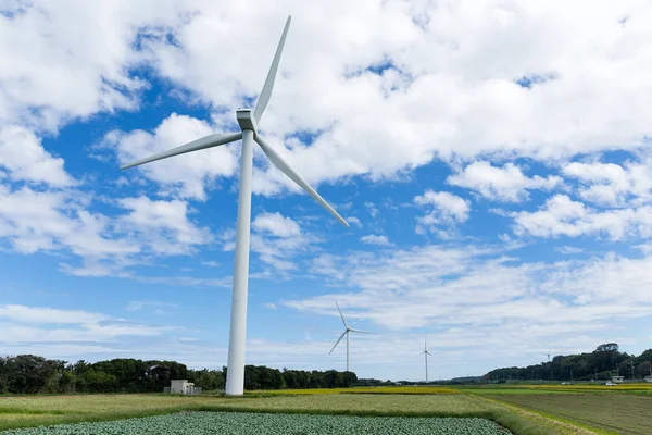 Windturbines die elektriciteit produceert — Stockfoto