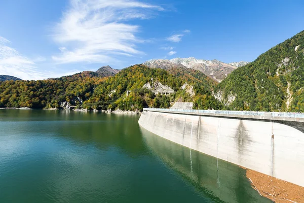 Reservoir van Kurobe dam — Stockfoto