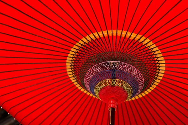 Japansk traditionell röd paraply — Stockfoto