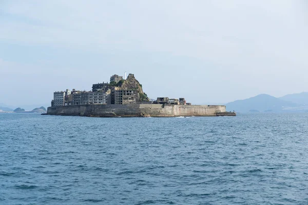 Ilha de Hashima com ruínas no Japão — Fotografia de Stock