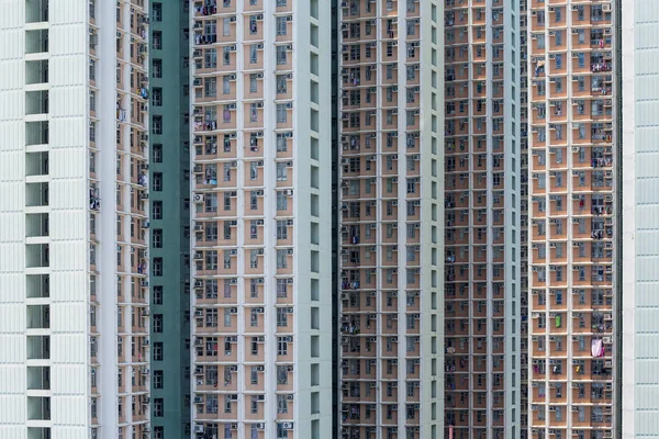 Höga byggnaden lägenheter — Stockfoto