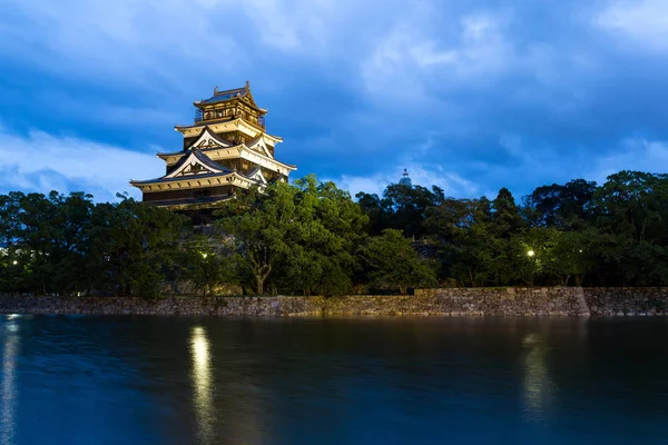 Hirošimský hrad v noci — Stock fotografie