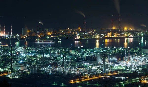 Zona industrial costera de Mizushima por la noche — Foto de Stock