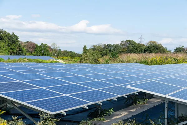 Planta de paneles solares — Foto de Stock