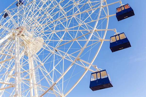 Ferris wheel at sunny day time