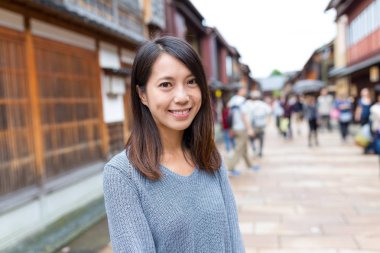 Asiann kadın Japon eski şehirde