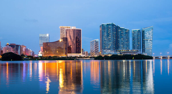 Макао ночью
