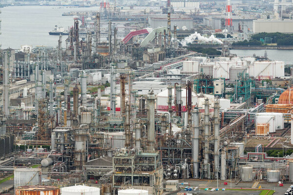 Производственный завод в городе Йоккаити
