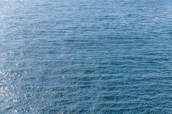 Superficie del mar con olas — Foto de Stock