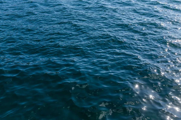 Superfície do mar com ondas — Fotografia de Stock