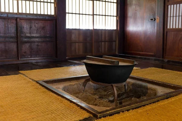 Ιαπωνική κουζίνα στο παλιό σπίτι — Φωτογραφία Αρχείου