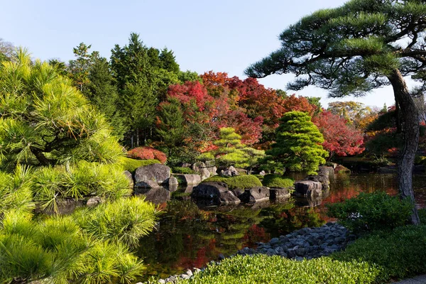 Sonbahar Japon geleneksel Kokoen Bahçe