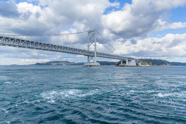 Puente de Onaruto y remolino en Japón — Foto de Stock