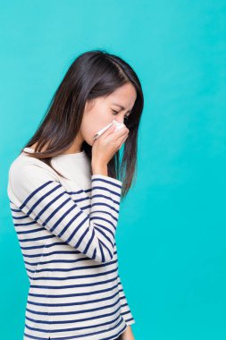 Asyalı kadın hasta hissediyorum