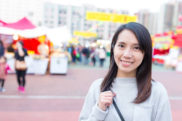 Femme viist chinois Nouvel An foire — Photo