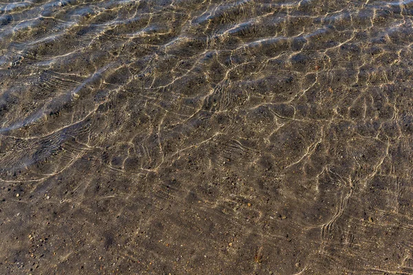 Trasparente delle onde del lago — Foto Stock