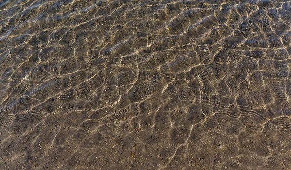 Transparente de las olas del lago —  Fotos de Stock