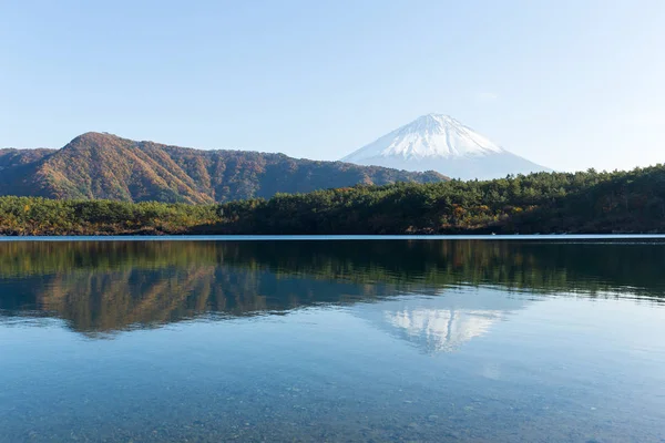 Monte Fuji e lago Saiko — Fotografia de Stock