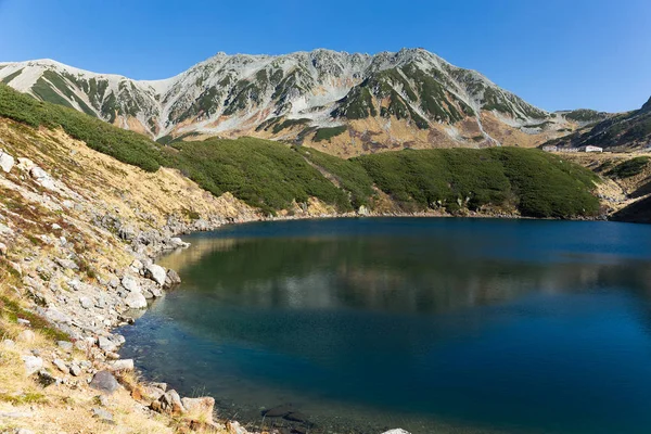 Étang Mikuri à la montagne Tateyama — Photo