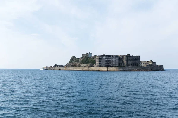 Isla Gunkanjima en la ciudad de Nagasaki — Foto de Stock