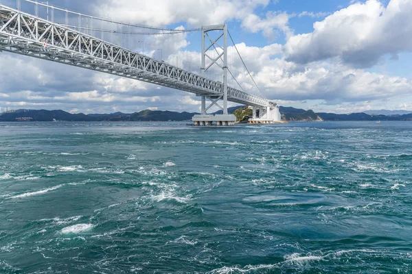 Puente de Onaruto y remolino en Japón — Foto de Stock