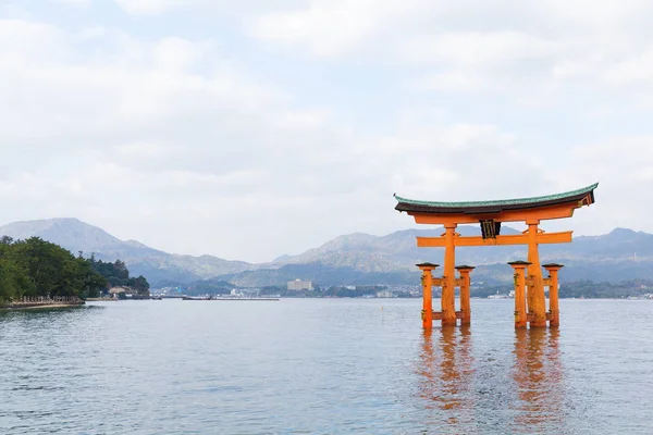 Itsukushima ιερό Τορίι πύλη — Φωτογραφία Αρχείου