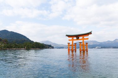 Itsukushima tapınak Japonya'da