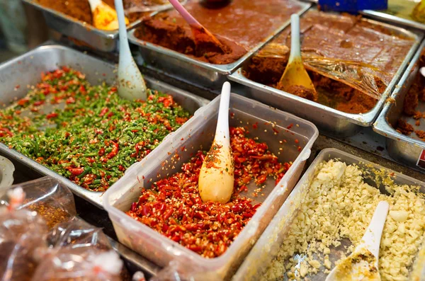 Condição de venda no mercado molhado — Fotografia de Stock