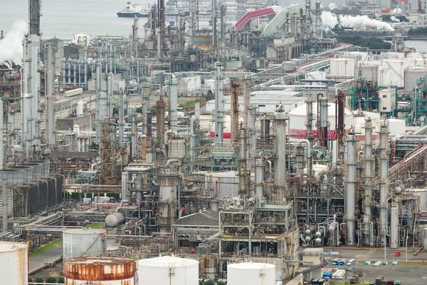 Industrial factory in Yokkaichi city — Stock Photo, Image