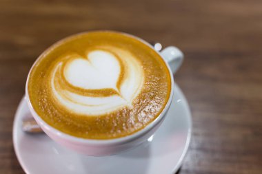 Kahve fincanı latte sanat