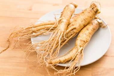 Kore ginseng plaka üzerinde
