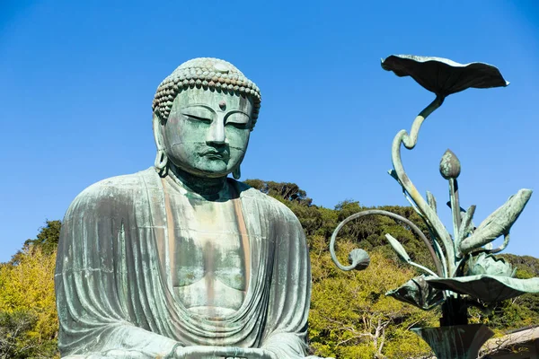 Grande Buddha sul terreno — Foto Stock